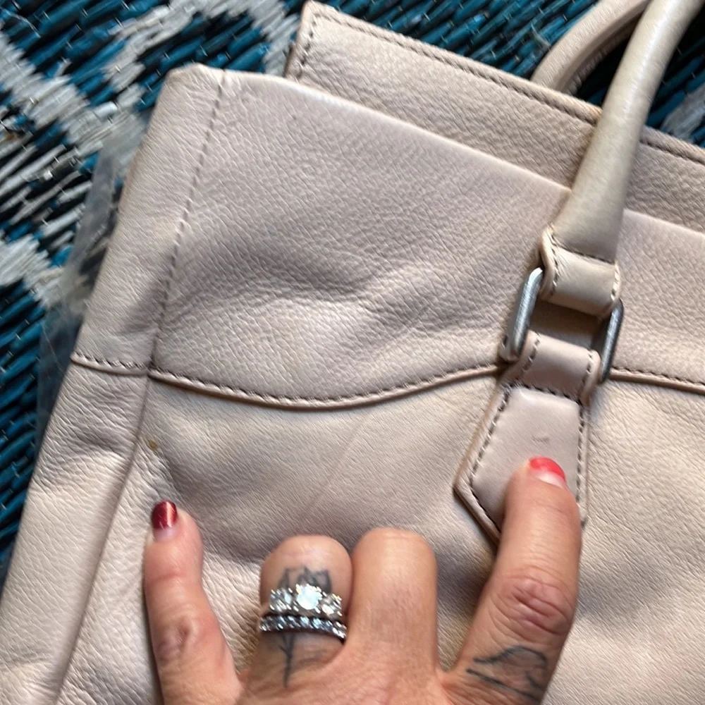 Liebeskind Blush Leather Bag - Picture 3 of 12